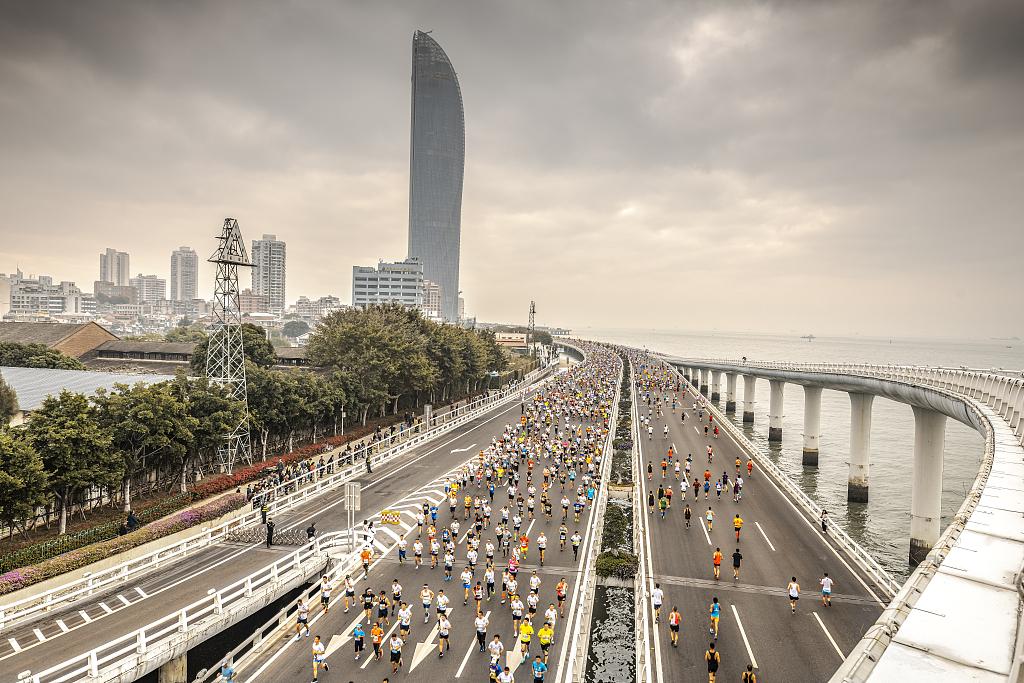 马拉松参赛人数中国有多少_中国马拉松参赛人数_中国马拉松参与人数